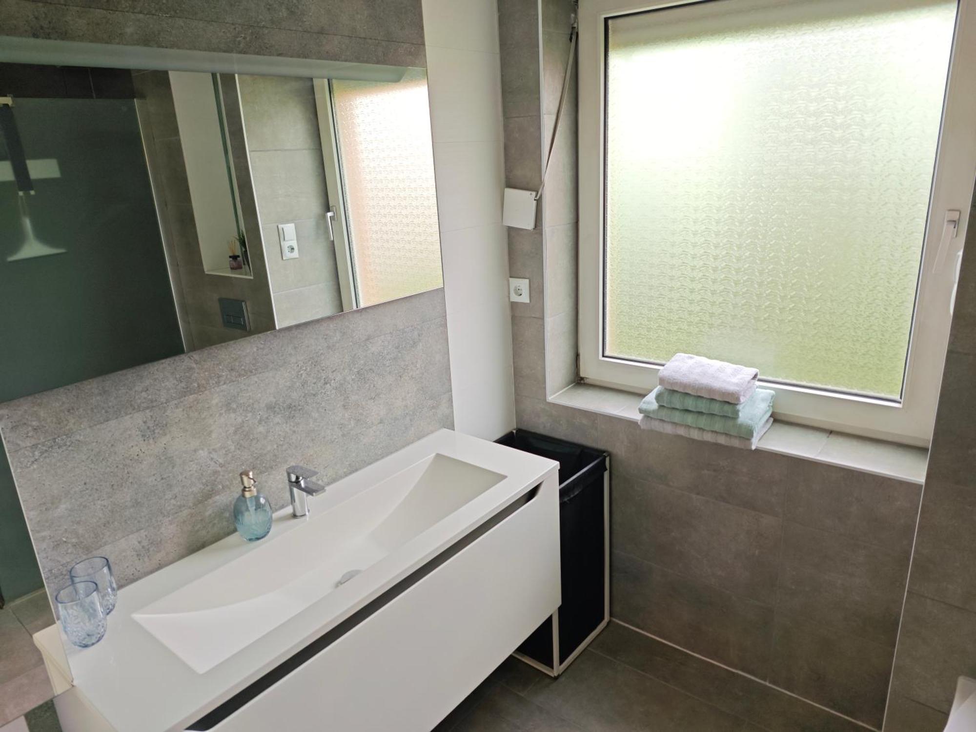 Fh-Naehe: Modernes Apt Mit Balkon Hof  Kültér fotó